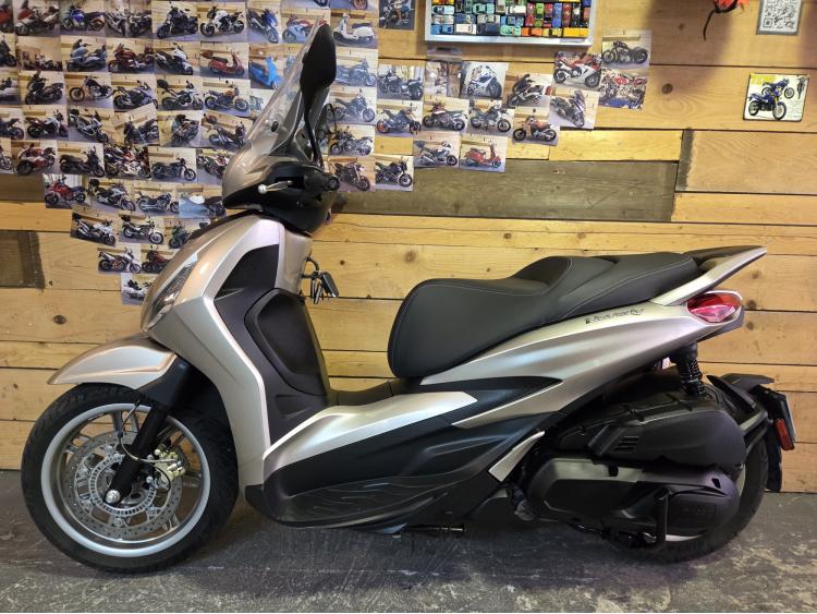 PIAGGIO BEVERLY 400 HPE Garantie 1 an 