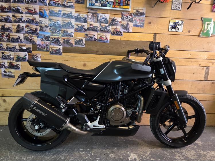 HUSQVARNA SVARTPILEN 701 Garantie 1 an