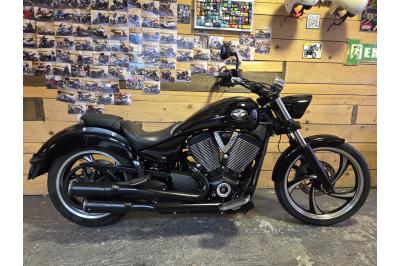 Victory Motorcycle HAMMER VEGAS 8 BALL