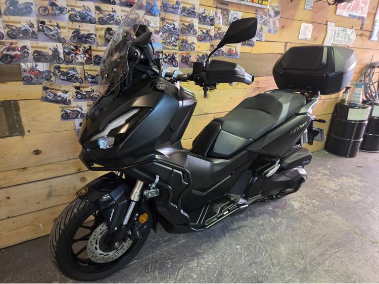 HONDA ADV 350 TOP BOX Garantie constructeur